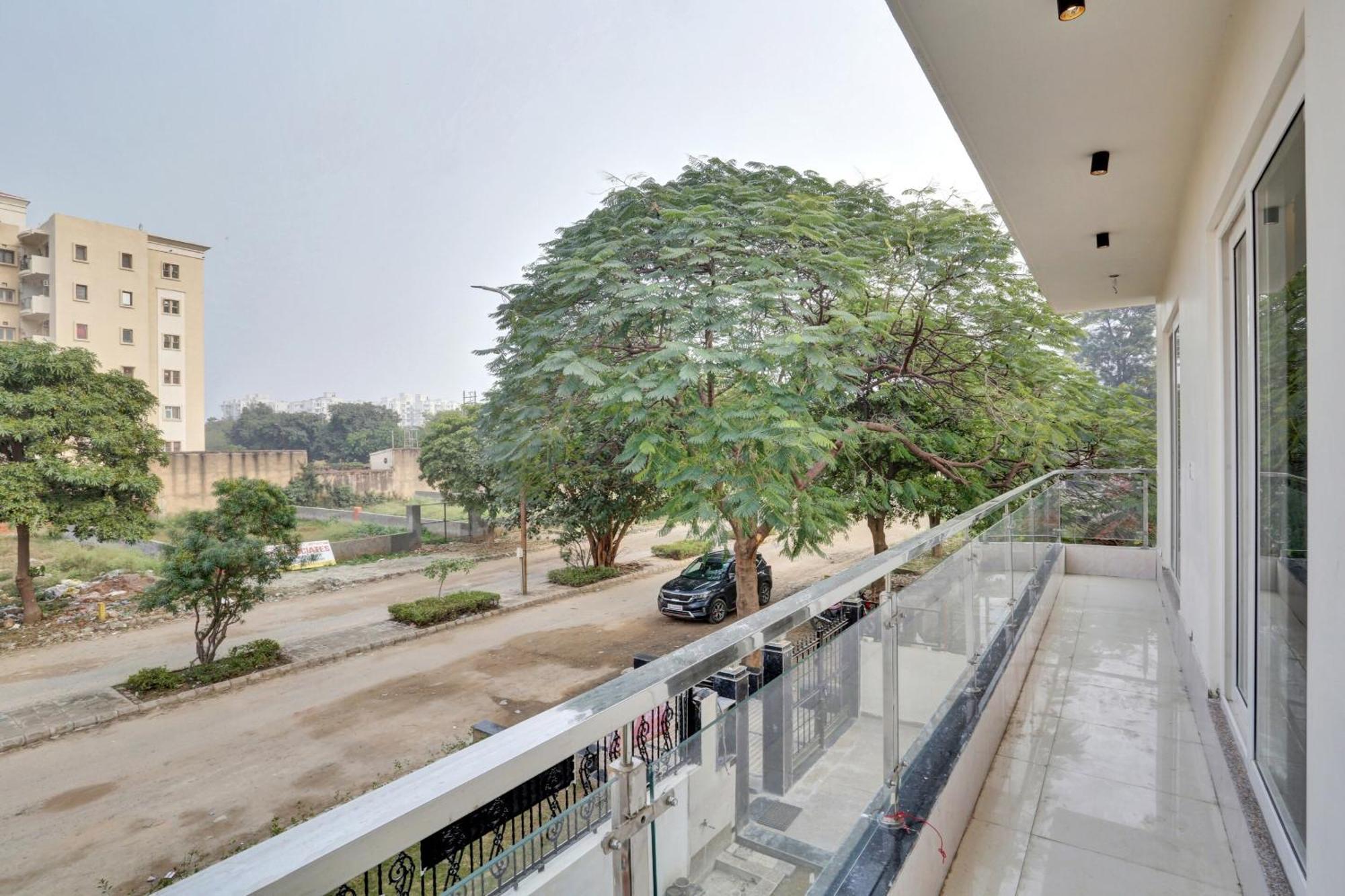 OYO 85795 Hotel Expo View Greater Noida Exterior foto