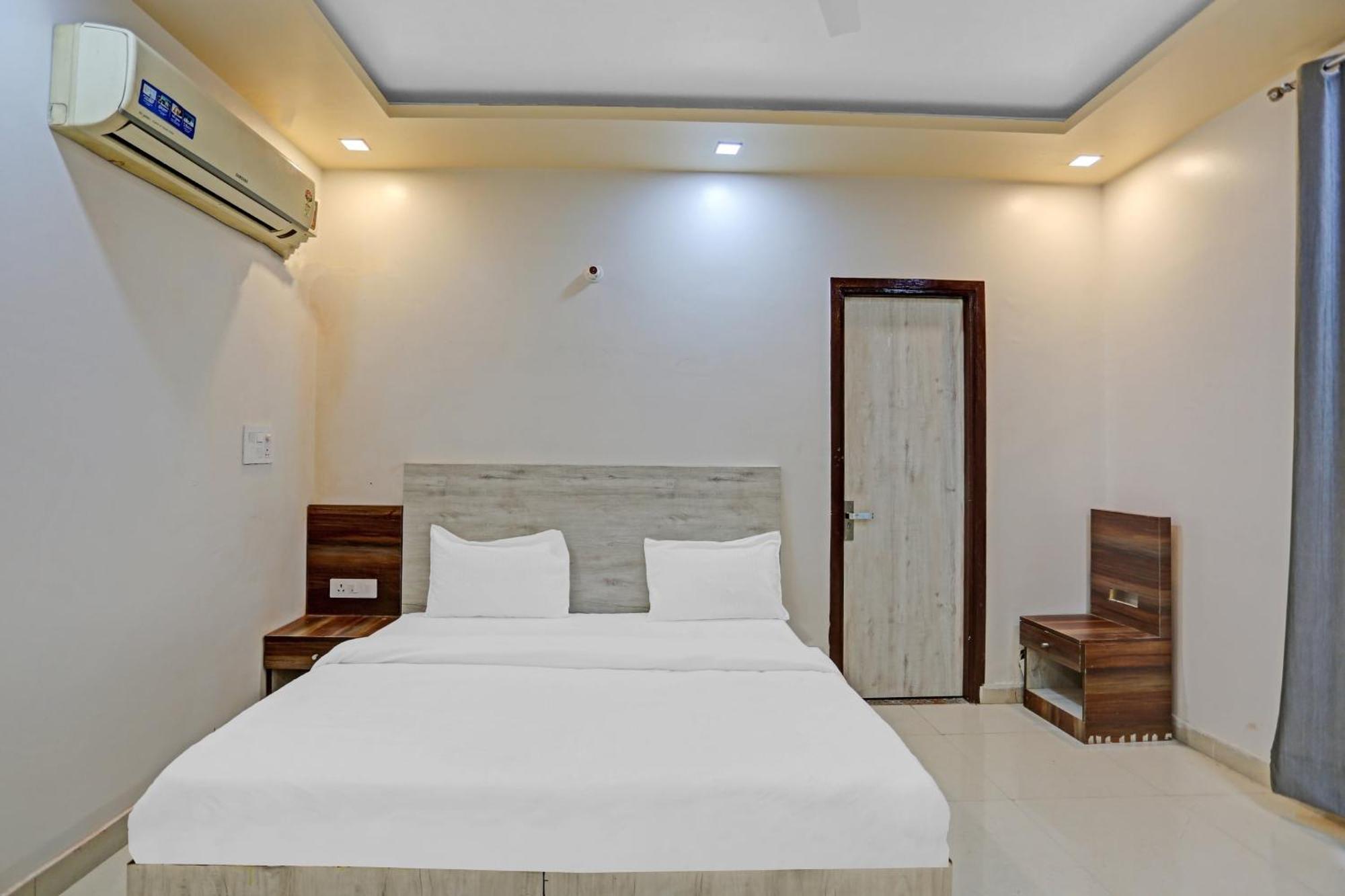 OYO 85795 Hotel Expo View Greater Noida Exterior foto